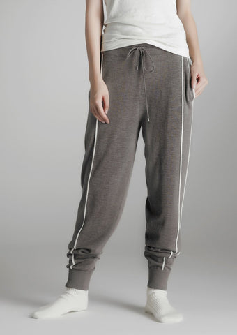 Loose-fit cashmere trousers
